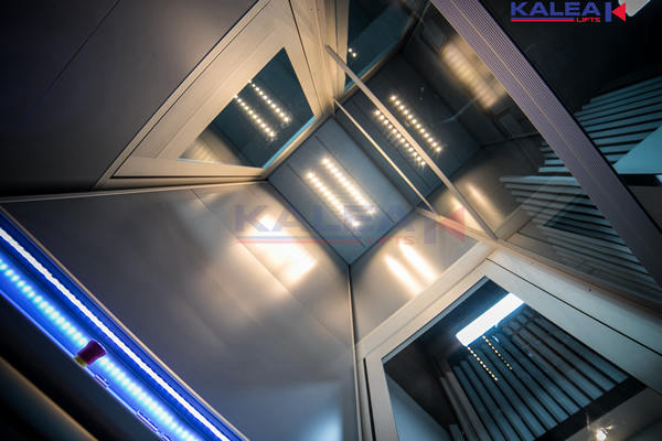 自带一体化井道电梯