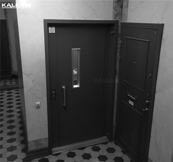 卡尼亚第一台螺杆电梯